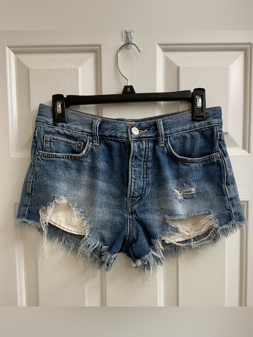 WE THE FREE Jean Shorts Size